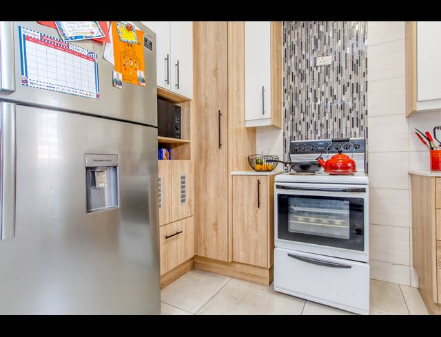 3 BEDROOM DUPLEX TO LET IN RADIOKOP